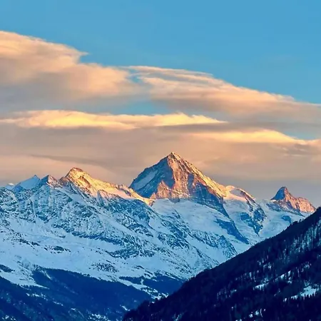 Dağ evi Bright With Terrace